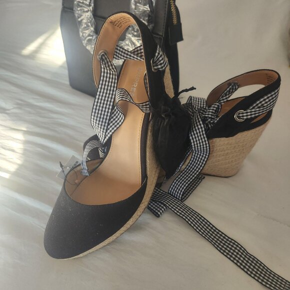 Express NWT Black Espadrille wedge wrap around ankle shoes - Picture 6 of 14